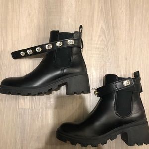 Steve Madden dupe booties // 8.5